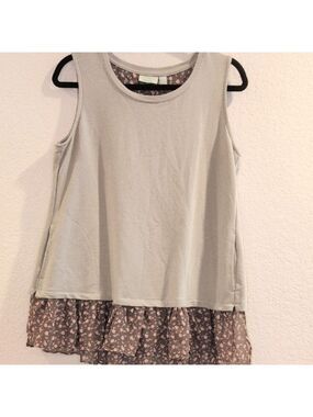 Logo Lounge Gray Floral Hem Tunic Top Medium Pockets